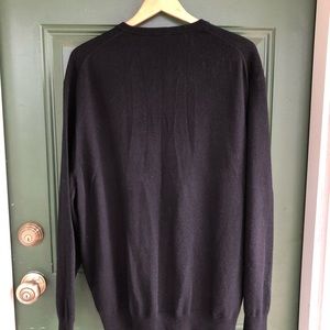 Jos. A. Bank Sweaters - Jos. A. Bank 100% Cashmere V-Neck Sweater Black Jos. A. Bank Sweaters - Jos. A. Bank 100% Cashmere V-Neck Sweater Black